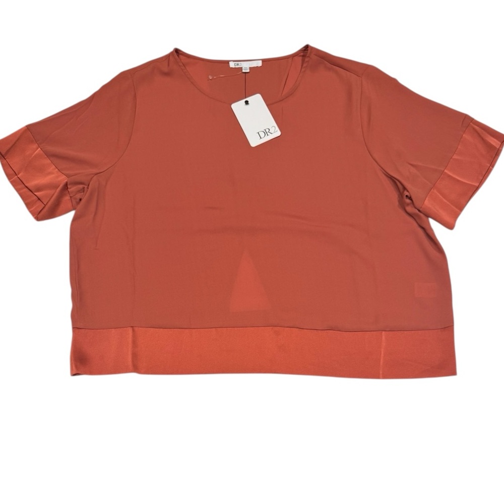 DR2 Cute Satin Effect Trim Short Sleeve Cut Out Back Blouse NWT XXL